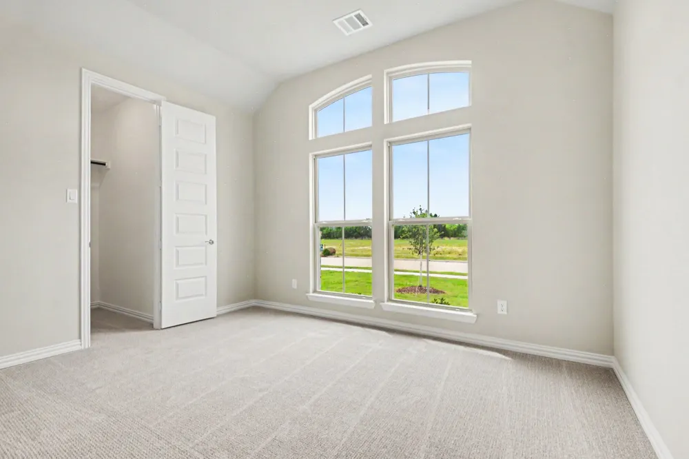 1913 Barrix Lane DeSoto, TX 75115