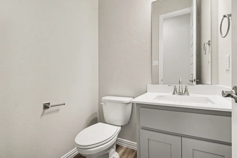 1913 Barrix Lane DeSoto, TX 75115