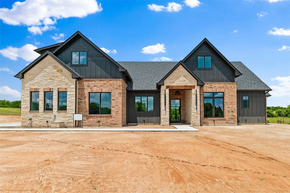 210 Kilkenny Road Poolville, TX 76487