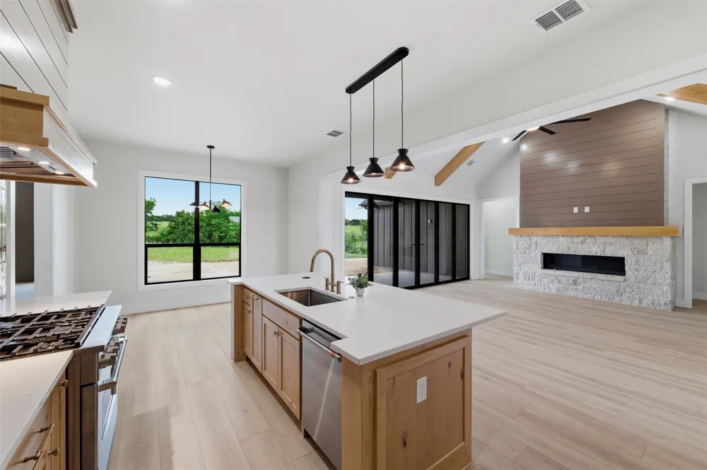 210 Kilkenny Road Poolville, TX 76487