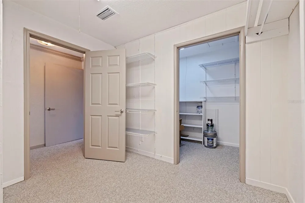 3717 46TH AVENUE S #11 St Petersburg, FL 33711
