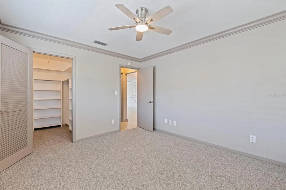 3717 46TH AVENUE S #11 St Petersburg, FL 33711