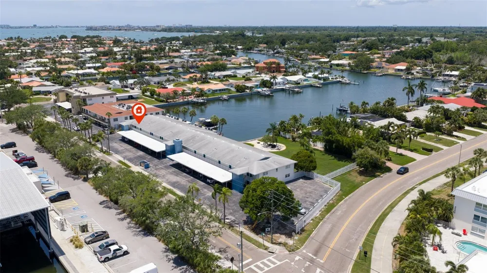 3717 46TH AVENUE S #11 St Petersburg, FL 33711