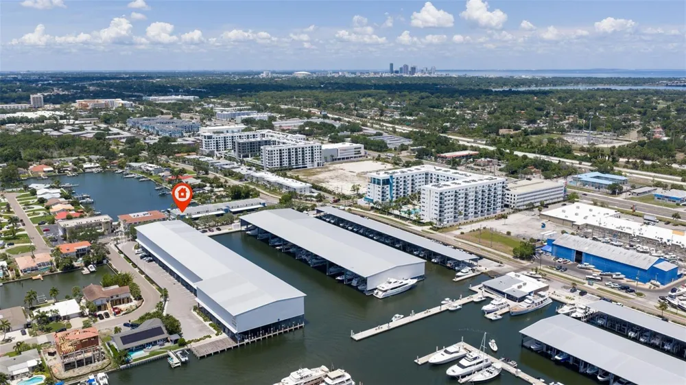 3717 46TH AVENUE S #11 St Petersburg, FL 33711
