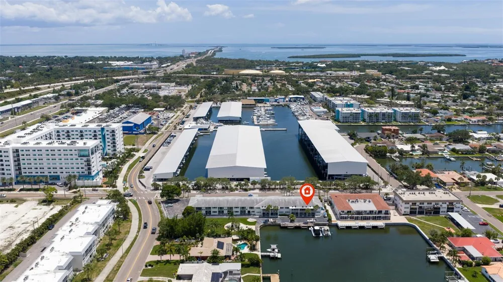 3717 46TH AVENUE S #11 St Petersburg, FL 33711