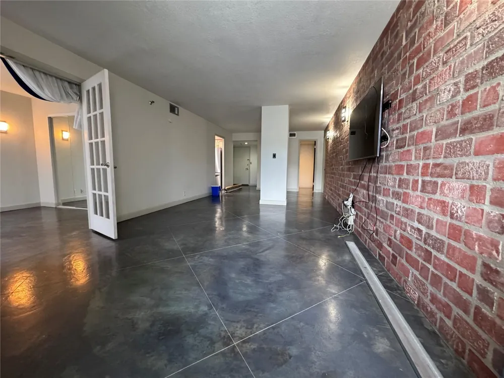 400 E COLONIAL DRIVE #108 Orlando, FL 32803