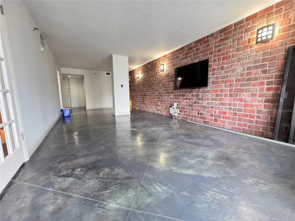 400 E COLONIAL DRIVE #108 Orlando, FL 32803