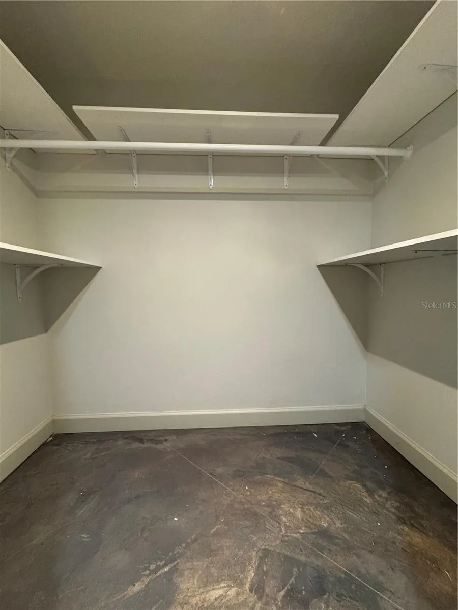 400 E COLONIAL DRIVE #108 Orlando, FL 32803