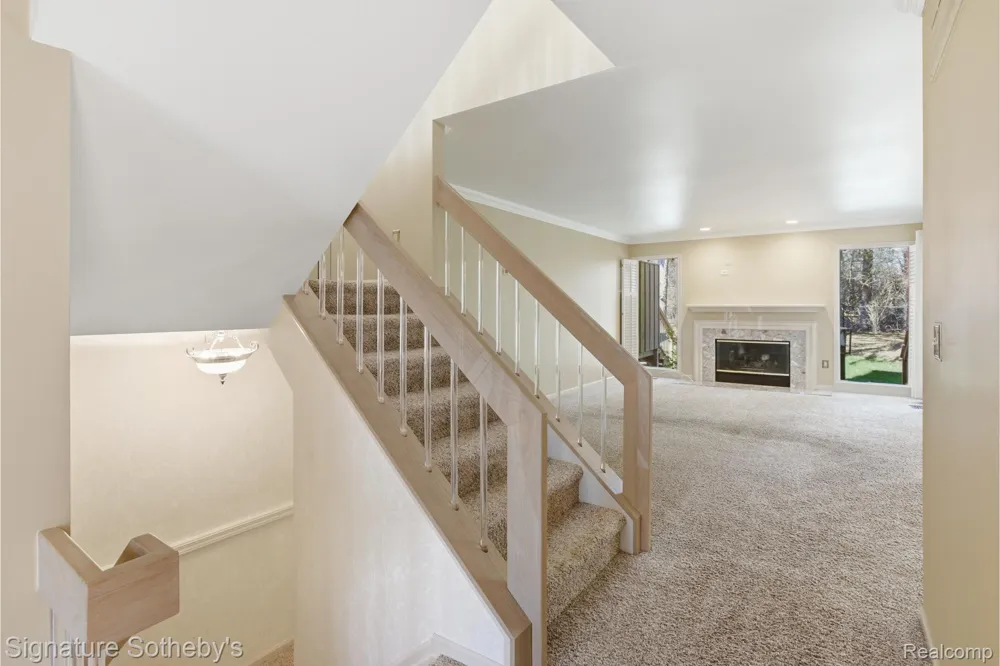 24122 Bingham Pointe Drive #24 Bingham Farms Village, MI 48025