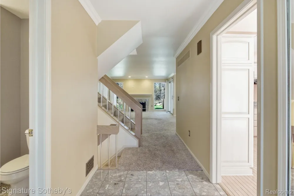 24122 Bingham Pointe Drive #24 Bingham Farms Village, MI 48025