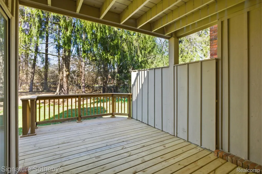 24122 Bingham Pointe Drive #24 Bingham Farms Village, MI 48025