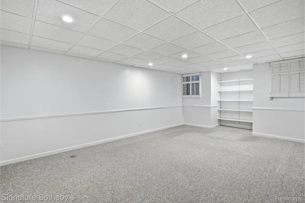24122 Bingham Pointe Drive #24 Bingham Farms Village, MI 48025