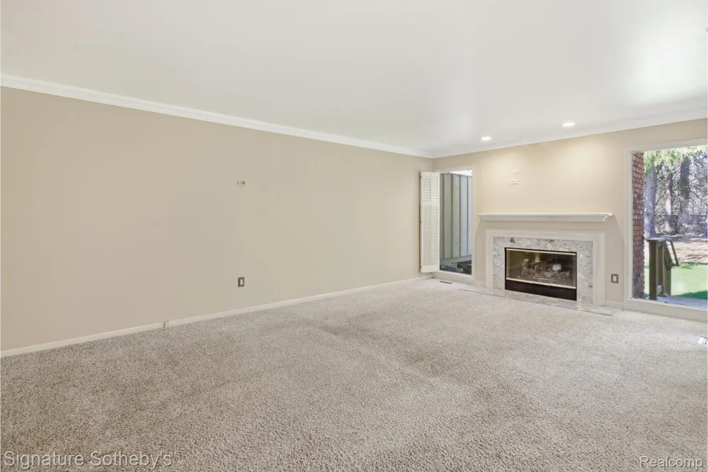 24122 Bingham Pointe Drive #24 Bingham Farms Village, MI 48025