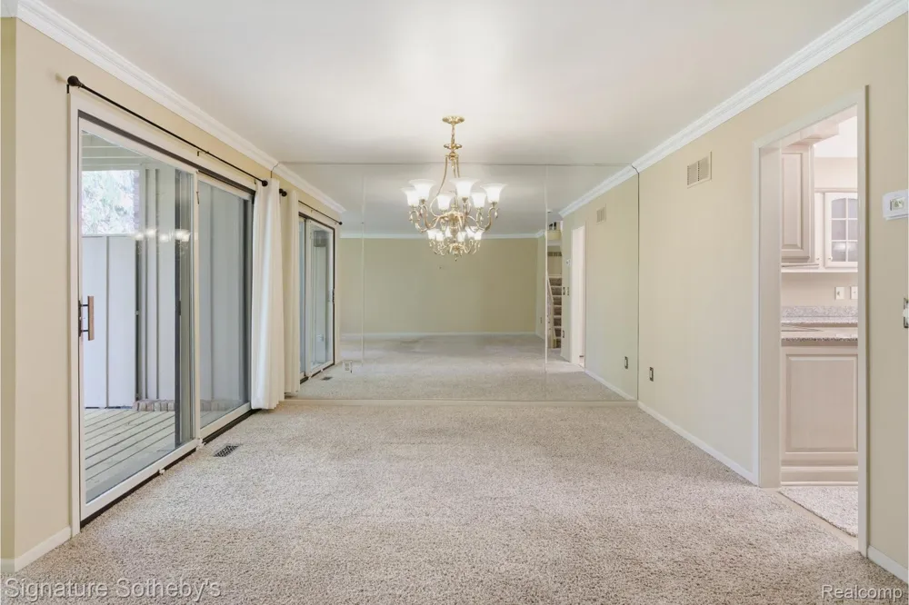 24122 Bingham Pointe Drive #24 Bingham Farms Village, MI 48025