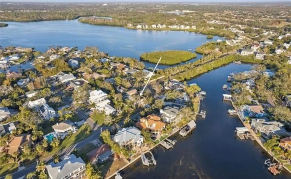 100 AUGUSTA AVENUE Palm Harbor, FL 34683