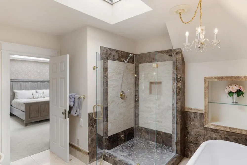 132 Forest Avenue Pacific Grove, CA 93950