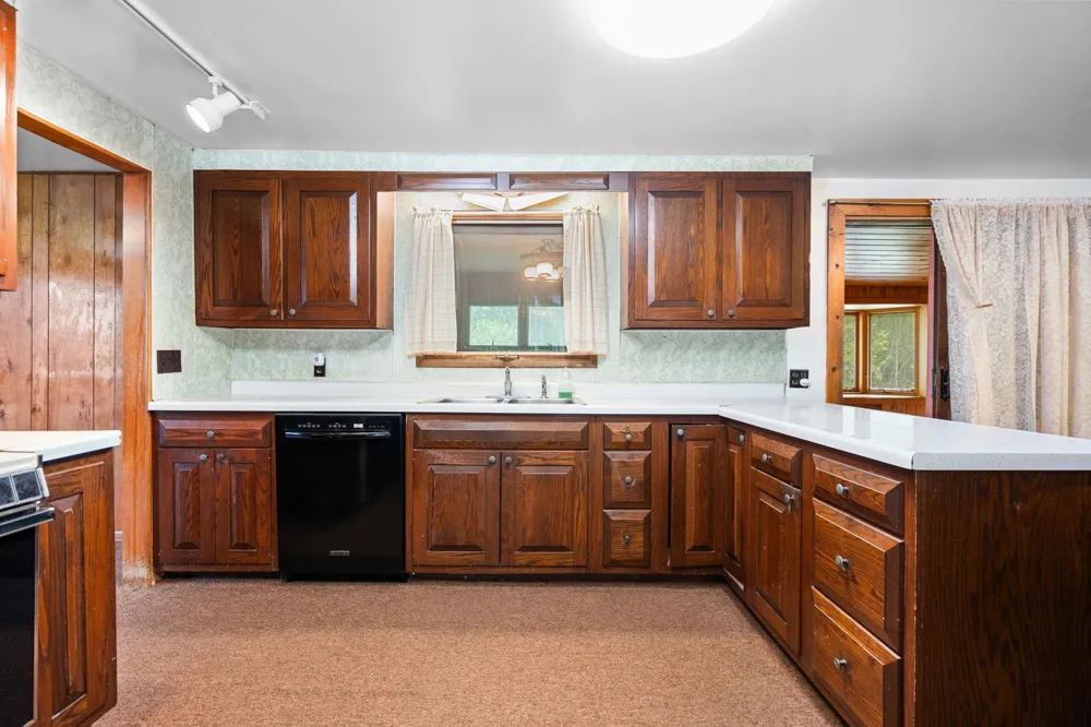 2631 Sparling Road Paradise Township, MI 49649