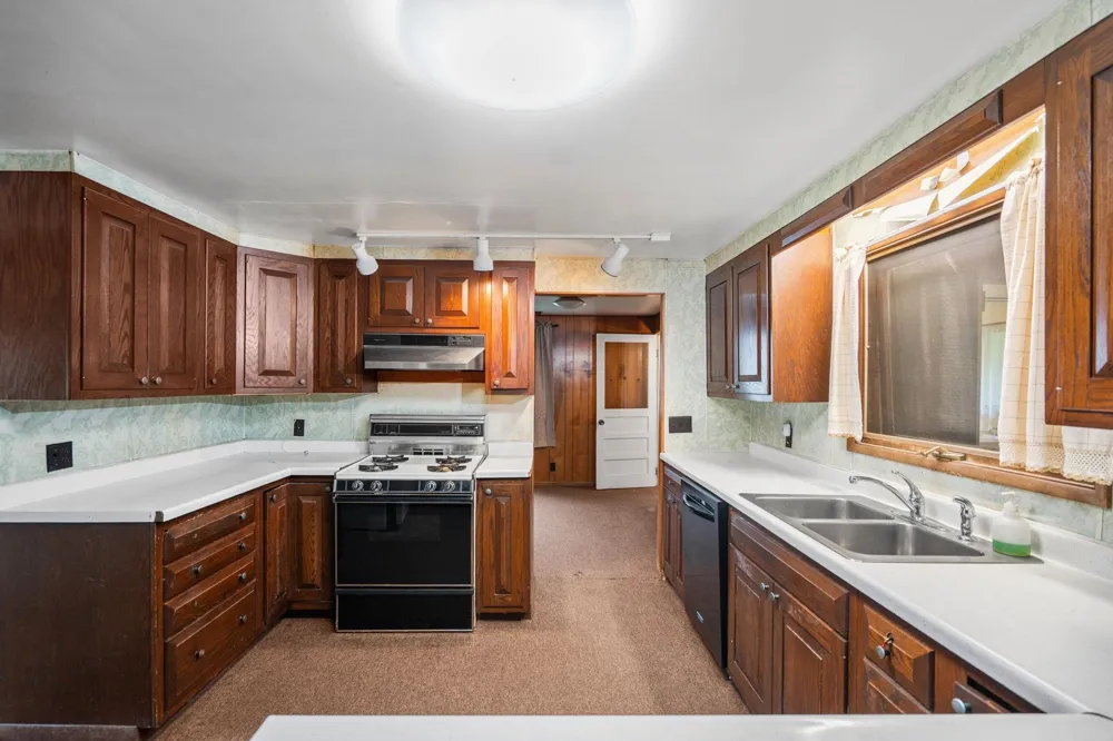 2631 Sparling Road Paradise Township, MI 49649