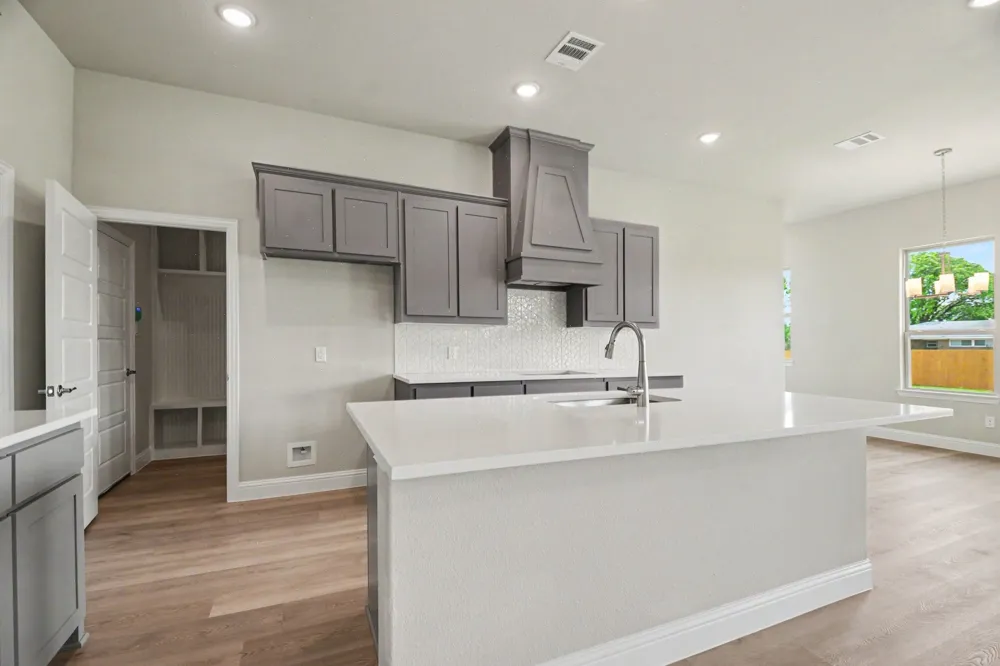736 Candace Drive DeSoto, TX 75115