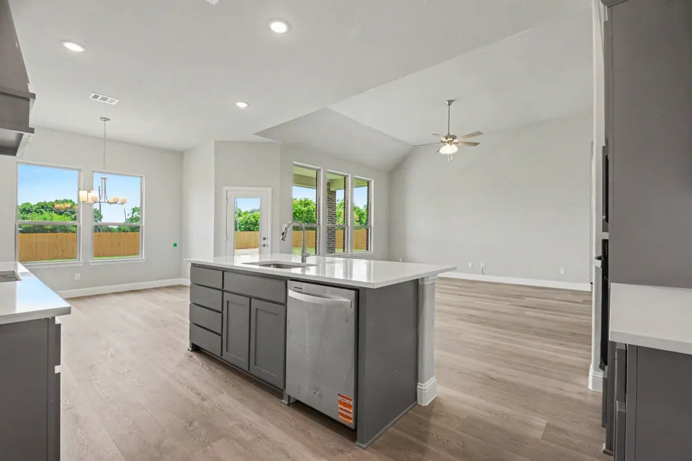 736 Candace Drive DeSoto, TX 75115