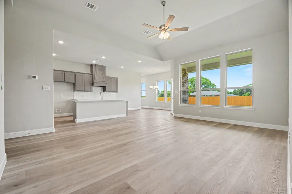 736 Candace Drive DeSoto, TX 75115