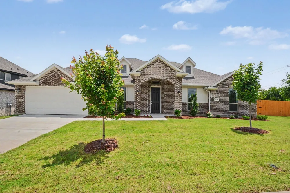 736 Candace Drive DeSoto, TX 75115