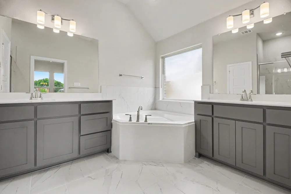 736 Candace Drive DeSoto, TX 75115