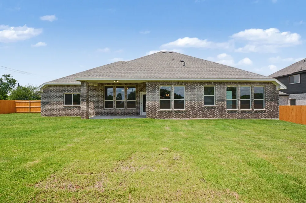 736 Candace Drive DeSoto, TX 75115