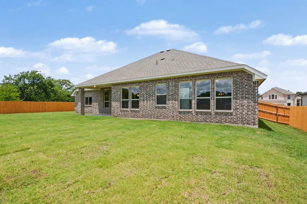 736 Candace Drive DeSoto, TX 75115