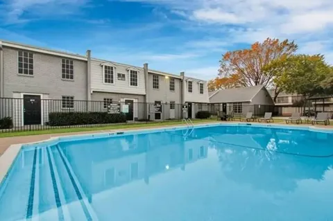 4401 Glenview Court #4513