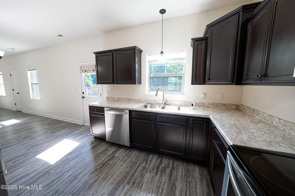 618 Osprey Landing Drive Holly Ridge, NC 28445