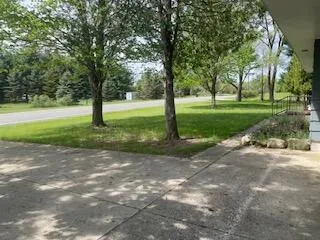 5543 E 13 Mile Road Paris, MI 49338