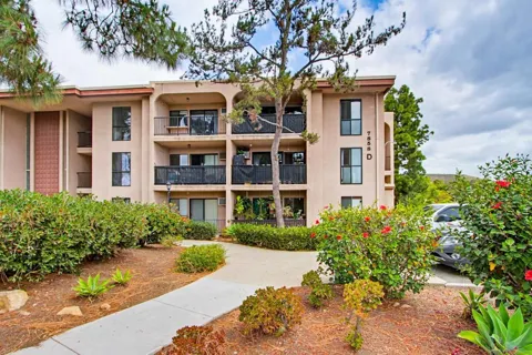 7858 Cowles Mtn Ct #D27