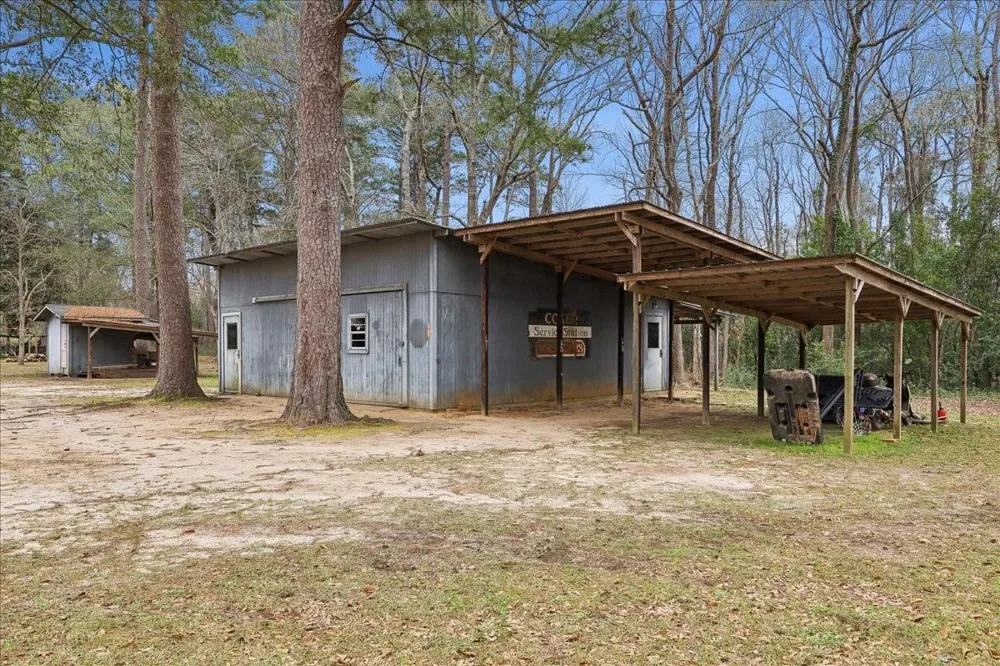 262 County Road 165 Jasper, TX 75951