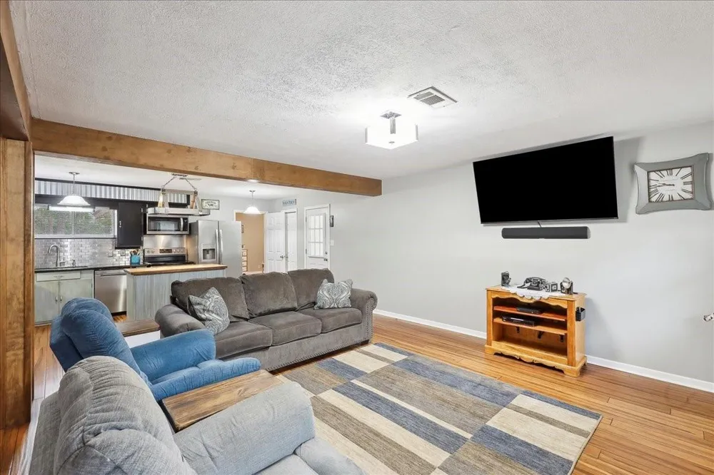 262 County Road 165 Jasper, TX 75951