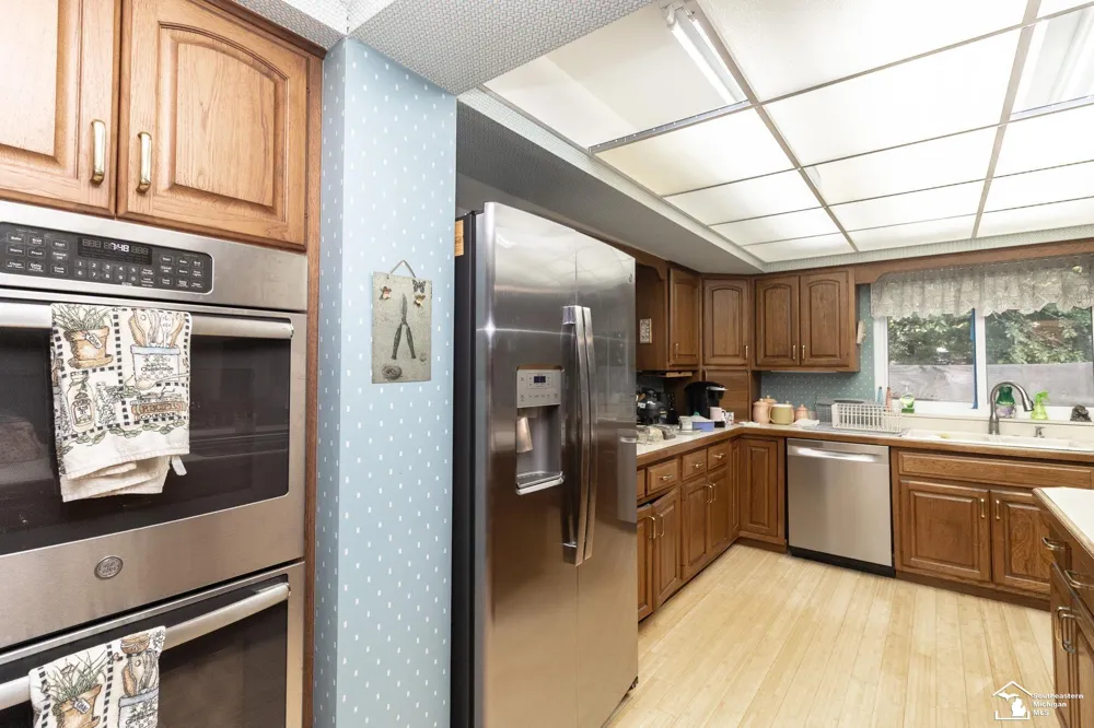 1372 Laurelhurst Drive Bedford Township, MI 48182