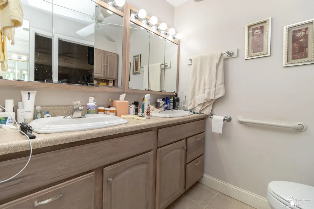1372 Laurelhurst Drive Bedford Township, MI 48182