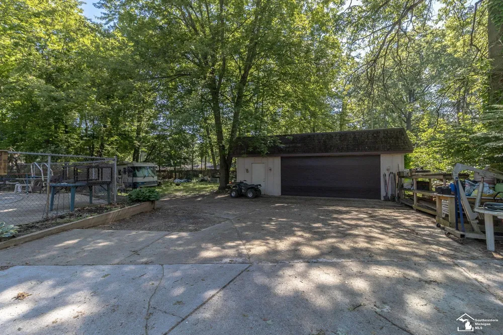 1372 Laurelhurst Drive Bedford Township, MI 48182