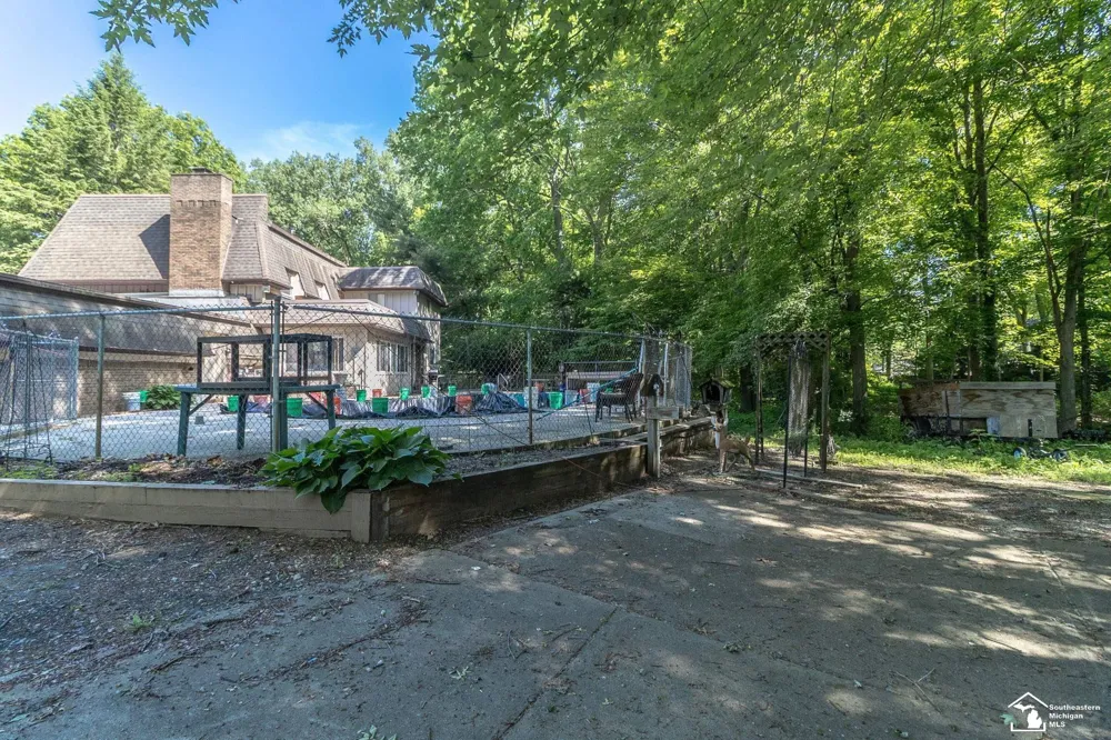 1372 Laurelhurst Drive Bedford Township, MI 48182