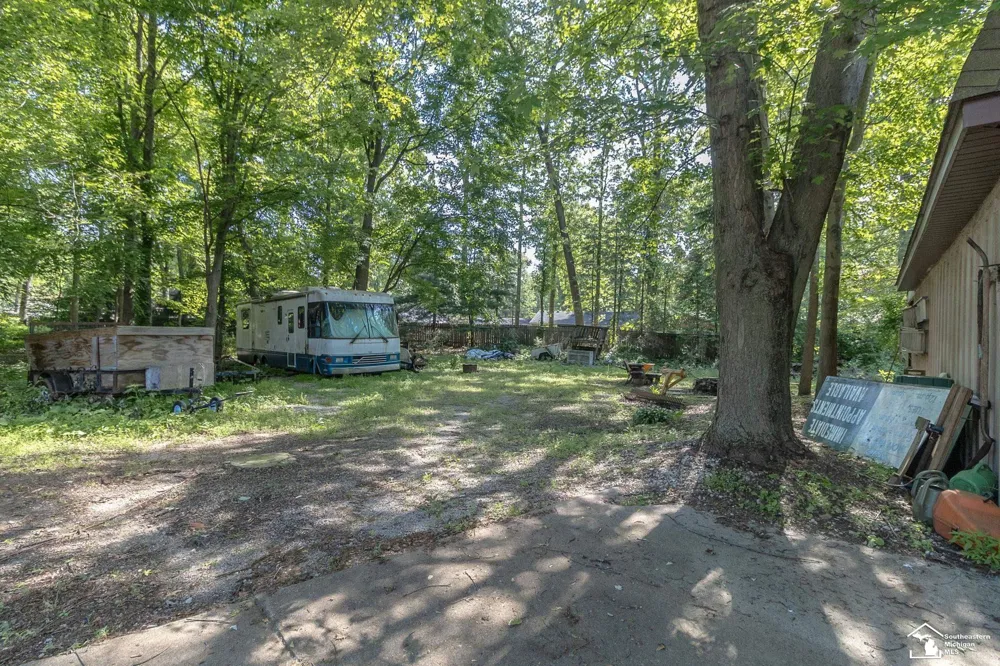 1372 Laurelhurst Drive Bedford Township, MI 48182