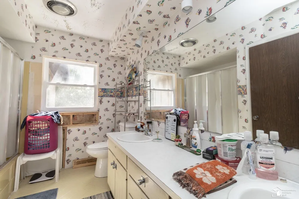 1372 Laurelhurst Drive Bedford Township, MI 48182