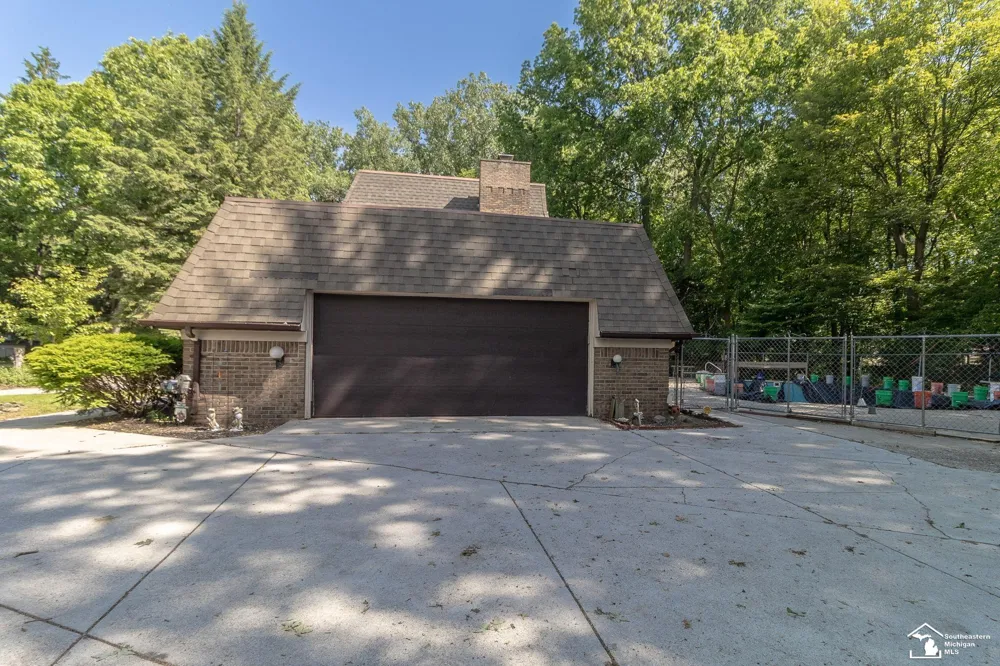 1372 Laurelhurst Drive Bedford Township, MI 48182