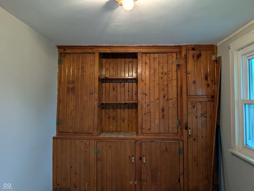 219 E Perry Street Versailles, IN 47042