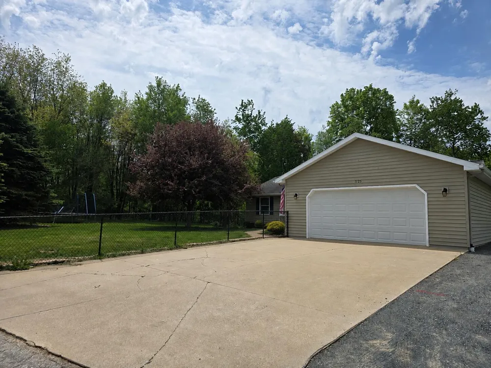1125 Kristie Lane Amber Township, MI 49431