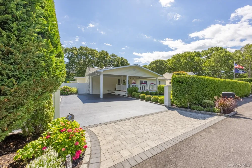 42 Revilo Avenue Shirley, NY 11967