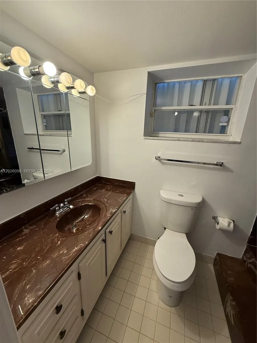 2606 NE 10 ST #2606 Hallandale Beach, FL 33009