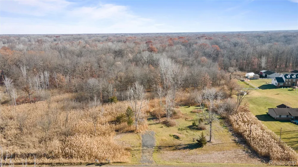 23901 Sumpter Road Belleville City, MI 48111