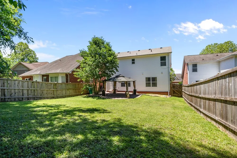 7020 Bridgeport Dr Nashville, TN 37221