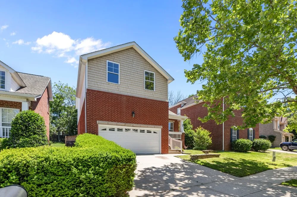 7020 Bridgeport Dr Nashville, TN 37221