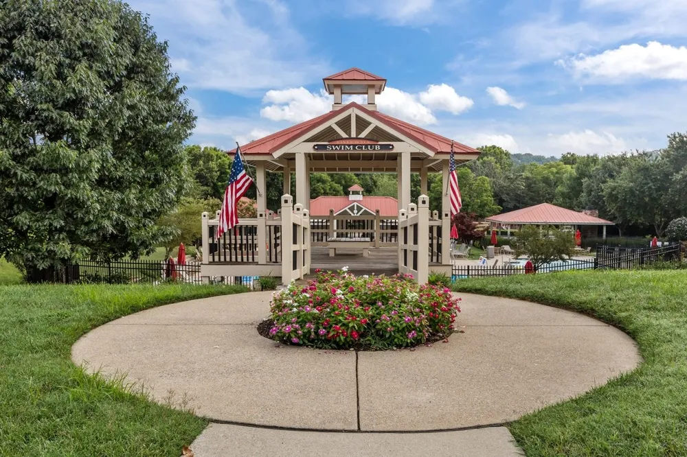 7020 Bridgeport Dr Nashville, TN 37221